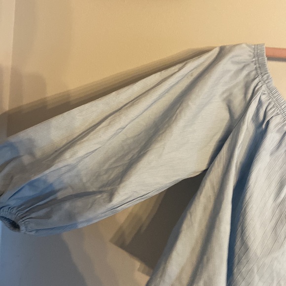 ⭐️2/$10 - crop top - Picture 2 of 4